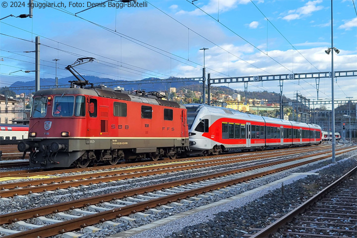FFS Re 4/4 II 11200 e SOB RABe 526 049-2